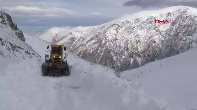 TRABZON Karadeniz'de kar nedeniyle 71 köy yolu kapandı TRABZON Karadeniz'de kar nedeniyle 71 köy yolu kapandı