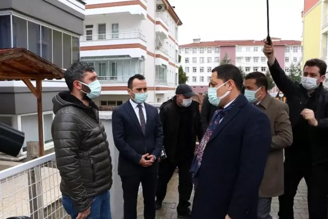 Vali Masatlı, hamileyken koronadan ölen annenin bebeğini ziyaret etti Vali Masatlı, hamileyken koronadan ölen annenin bebeğini ziyaret etti