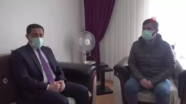 Vali Masatlı, hamileyken koronadan ölen annenin bebeğini ziyaret etti Vali Masatlı, hamileyken koronadan ölen annenin bebeğini ziyaret etti