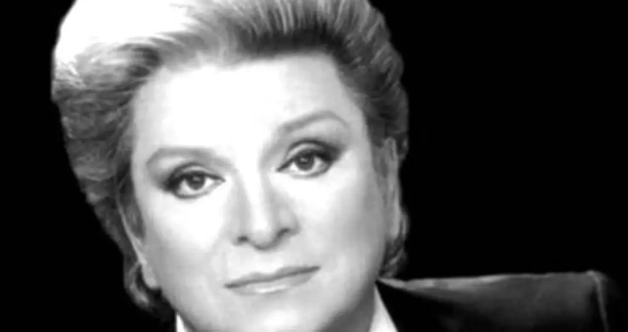 Zeki Müren - Seni Sordum Yıldızlara sözleri | Seni Sordum Yıldızlara şarkı sözleri nelerdir?