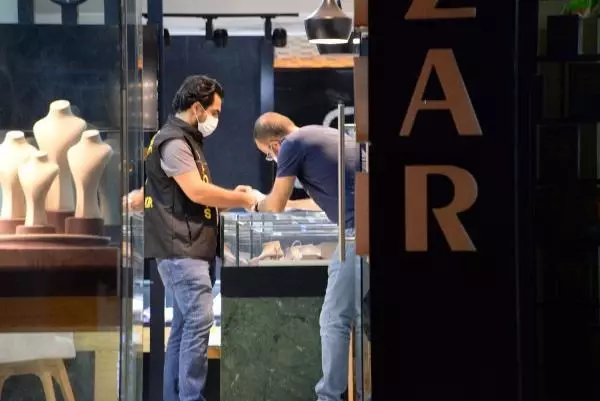 200 milyonluk vurgun ile suçlanan kuyumcular için 350 yıl hapis istemi 200 milyonluk vurgun ile suçlanan kuyumcular için 350 yıl hapis istemi