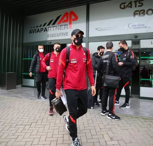 A Milli Futbol Takımı, Norveç maçı için İspanya'da