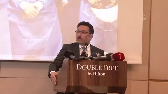 Afyonkarahisar'da 'Kovid-19 Kahramanları' fotoğraf sergisi açıldı Afyonkarahisar'da 'Kovid-19 Kahramanları' fotoğraf sergisi açıldı