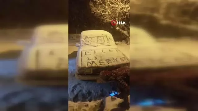 Antalya'da 6 yıl aradan sonra yağan kar sevinci Antalya'da 6 yıl aradan sonra yağan kar sevinci