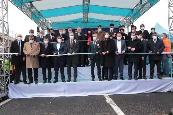 Son dakika haber... ŞANLIURFA Bakan Karaismailoğlu Bolluğu ve bereketi her haneye taşımayı sürdüreceğiz Son dakika haber... ŞANLIURFA Bakan Karaismailoğlu Bolluğu ve bereketi her haneye taşımayı sürdüreceğiz
