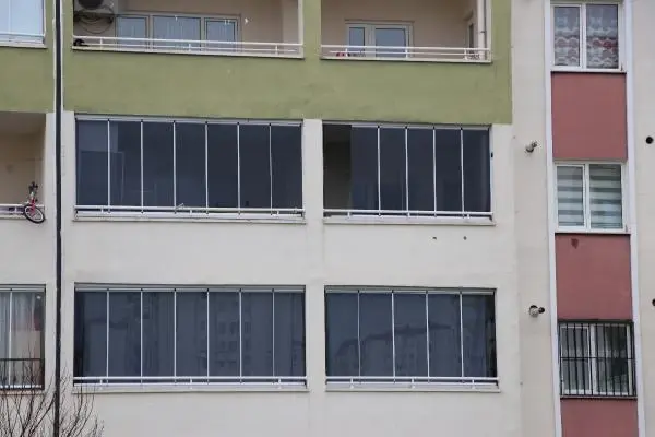 Diyarbakır'da evde alıkonulanları kurtarma operasyonu Diyarbakır'da evde alıkonulanları kurtarma operasyonu