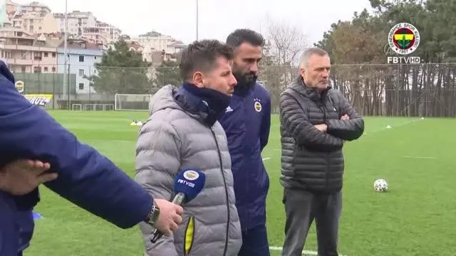Emre Belözoğlu, Fenerbahçe'nin başında ilk idmanına çıktı Emre Belözoğlu, Fenerbahçe'nin başında ilk idmanına çıktı