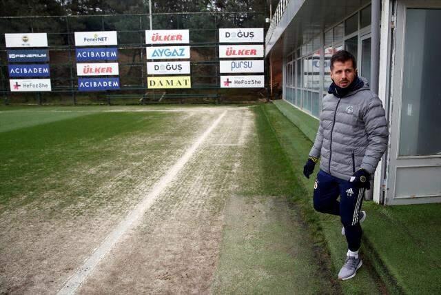 Emre Belözoğlu'ndan Fenerbahçeli futbolculara özel konuşma: İçinizden birisiyim Emre Belözoğlu'ndan Fenerbahçeli futbolculara özel konuşma: İçinizden birisiyim