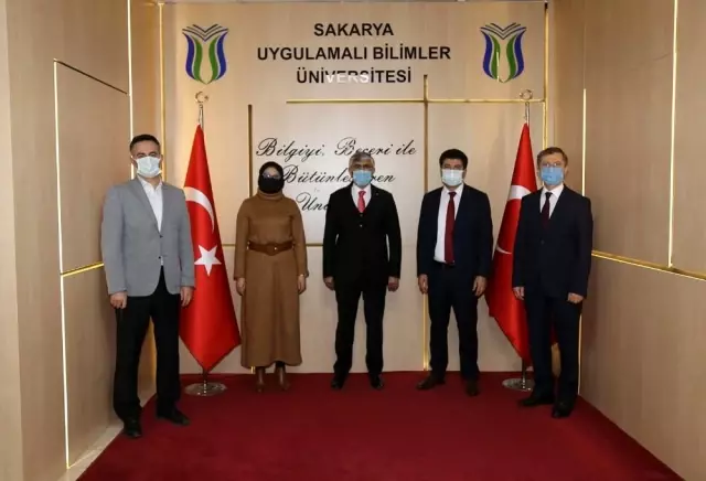 Fikir Sofrası'nda Z kuşağı konuşuldu Fikir Sofrası'nda Z kuşağı konuşuldu