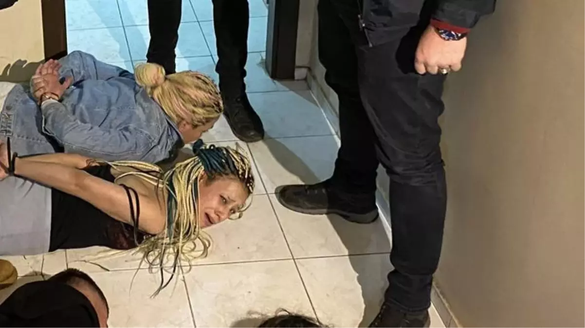 İlişki vaadiyle çağırdıkları kişileri gasp eden çeteye 'Yarasa Kız' operasyonu: 115 gözaltı