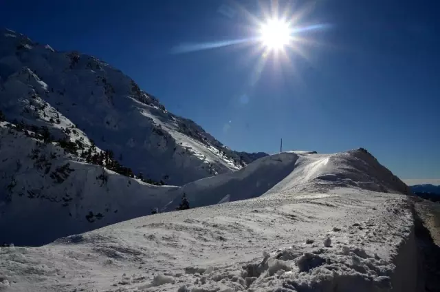 Kar kılınlığının 1 metreye ulaştığı Antalya-Konya karayolunda kartpostallık görüntüler Kar kılınlığının 1 metreye ulaştığı Antalya-Konya karayolunda kartpostallık görüntüler