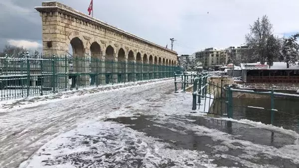 Konya'da 8 ilçede eğitime kar engeli Konya'da 8 ilçede eğitime kar engeli