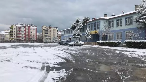 Konya'da 8 ilçede eğitime kar engeli Konya'da 8 ilçede eğitime kar engeli