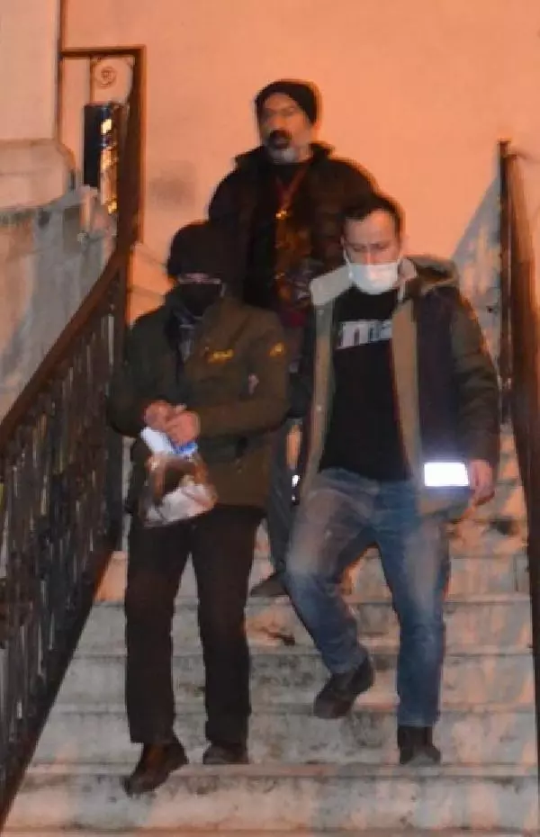 Son Dakika | Manisa'da bir otele fuhuş operasyonunda gözaltına alınan 5 şüpheliden 2'sine tutuklama