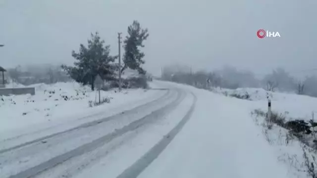 Manisa'da karla mücadele
