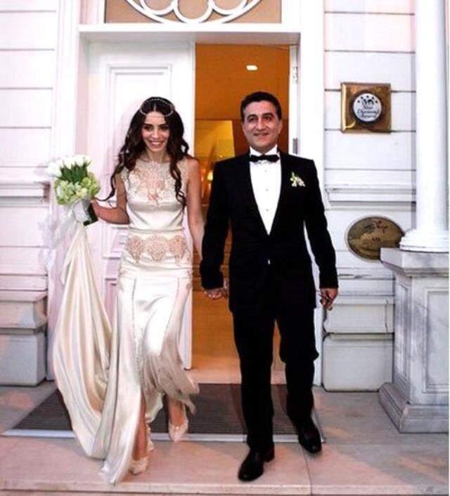 Oyuncu Nur Fettahoğlu, 8 yıldır evli olduğu Levent Veziroğlu ile 2. kez boşandı Oyuncu Nur Fettahoğlu, 8 yıldır evli olduğu Levent Veziroğlu ile 2. kez boşandı