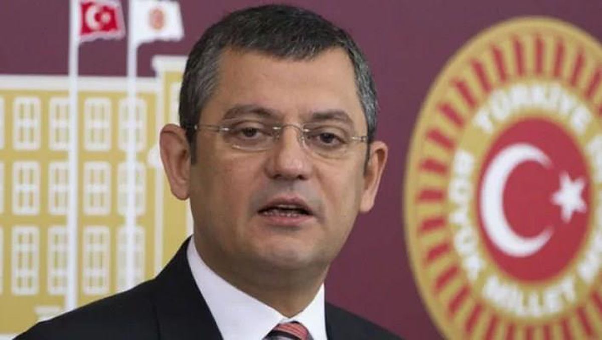 Özgür Özel kimdir? Özgür Özel kaç yaşında, nereli? Özgür Özel hayatı ve biyografisi!