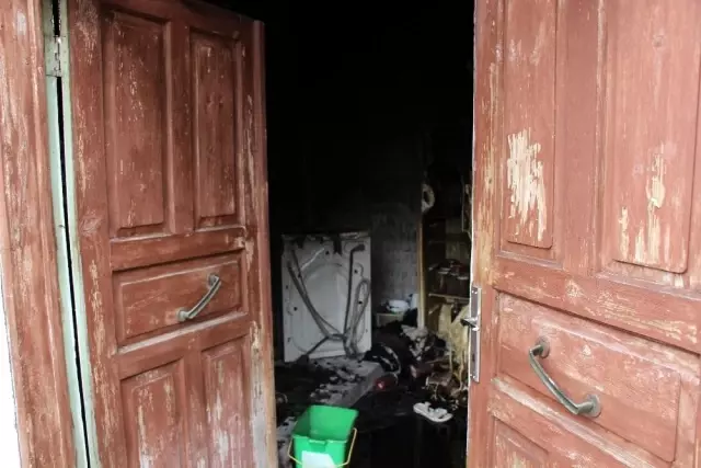 Saliha Nine hırsızları yakalattı, mahalleyi yanmaktan kurtardı Saliha Nine hırsızları yakalattı, mahalleyi yanmaktan kurtardı