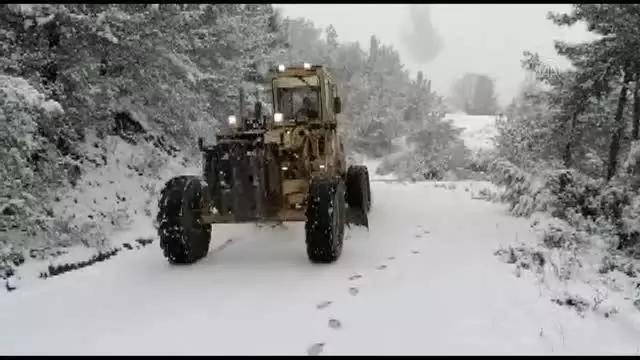 Salihli'de kar yağışı