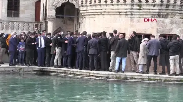 Son dakika haber... ŞANLIURFA Bakan Karaismailoğlu Bolluğu ve bereketi her haneye taşımayı sürdüreceğiz Son dakika haber... ŞANLIURFA Bakan Karaismailoğlu Bolluğu ve bereketi her haneye taşımayı sürdüreceğiz