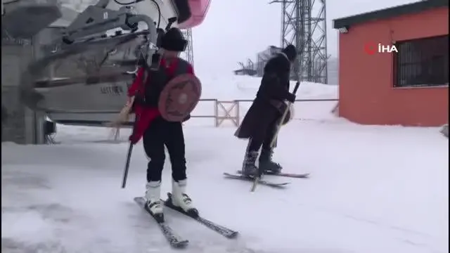 Sarıkamış'ta Kayı Boyu kıyafetleri giydiler Sarıkamış'ta Kayı Boyu kıyafetleri giydiler