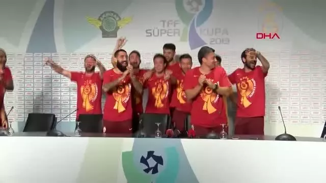 SPOR Galatasaray'ın kritik ve zorlu maçlarında gözler Levent Şahin'de SPOR Galatasaray'ın kritik ve zorlu maçlarında gözler Levent Şahin'de