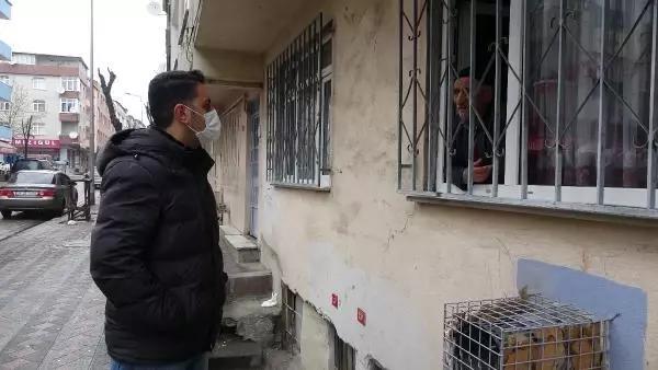 SULTANGAZİ'DE AYNI GÜN İKİ EVDEN HIRSIZLIK YAPAN 3 KADIN ŞÜPHELİ KAMERADA SULTANGAZİ'DE AYNI GÜN İKİ EVDEN HIRSIZLIK YAPAN 3 KADIN ŞÜPHELİ KAMERADA