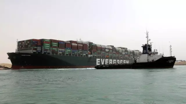 Süveyş Kanalı: Dev gemi Ever Given'ı kurtarma operasyonu nasıl yapılıyor?