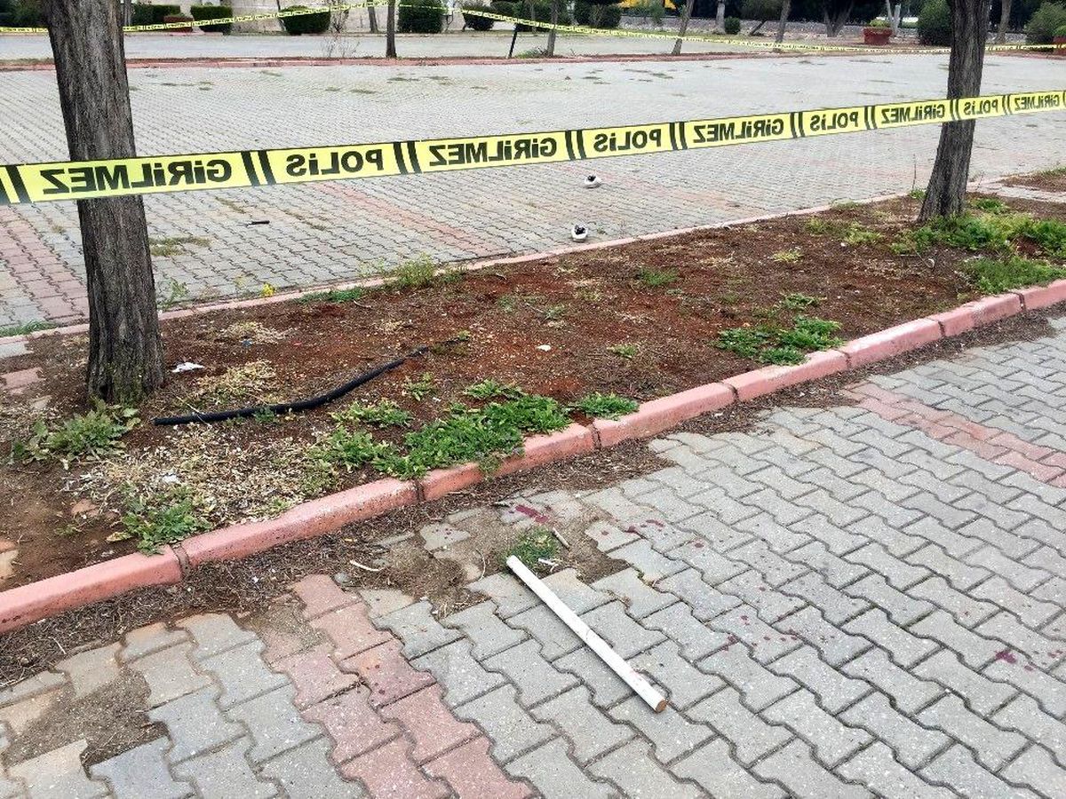 Tır sürücüsü randevulaştığı iki kişi tarafından boğazı kesilerek öldürüldü