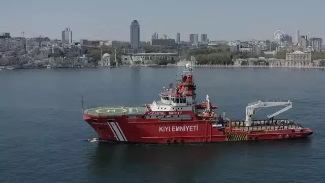 Türkiye'nin arama kurtarma gemisi Nene Hatun, Süveyş Kanalı'ndaki kaza için göreve hazır