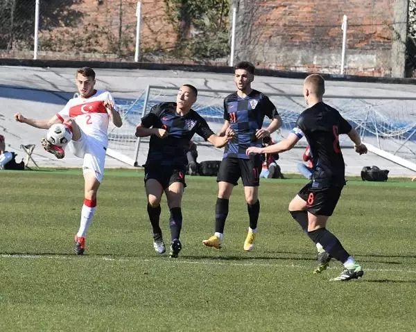 Ümit Milli Takım, Hırvatistan'a 4-1 mağlup oldu Ümit Milli Takım, Hırvatistan'a 4-1 mağlup oldu