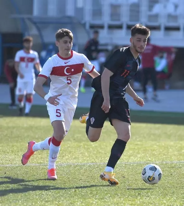 Ümit Milli Takım, Hırvatistan'a 4-1 mağlup oldu Ümit Milli Takım, Hırvatistan'a 4-1 mağlup oldu