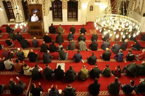 HATAY Anadolu'nun en eski camisi Habib-i Neccar'da Berat Kandili kutlandı HATAY Anadolu'nun en eski camisi Habib-i Neccar'da Berat Kandili kutlandı