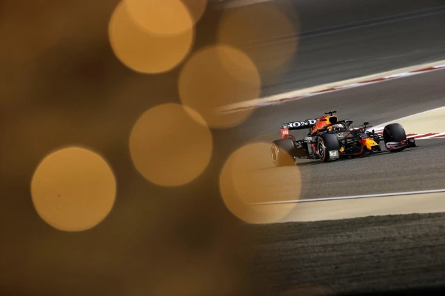 Bahreyn'de ilk sırayı Max Verstappen kaptı