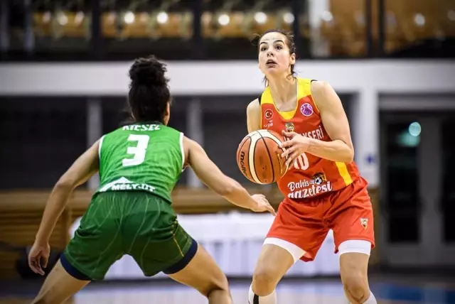 Bellona Kayseri'de 12 oyuncunun sözleşmesi sona erdi Bellona Kayseri'de 12 oyuncunun sözleşmesi sona erdi