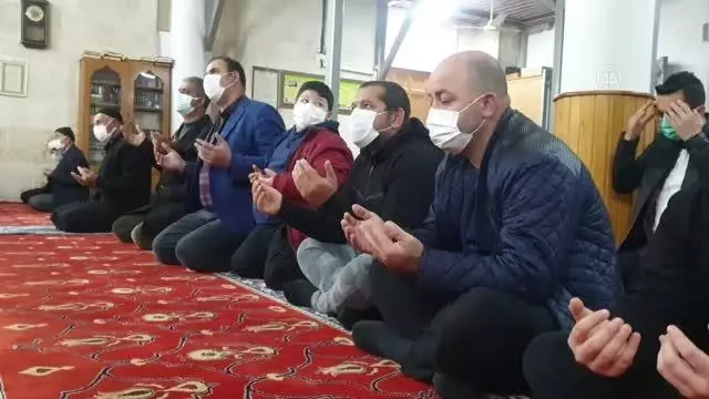 Berat Kandili dualarla idrak edildi Berat Kandili dualarla idrak edildi