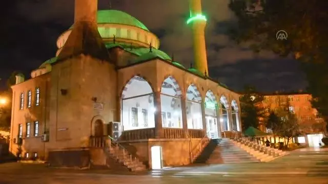 ŞANLIURFA - Berat Kandili dualarla idrak edildi