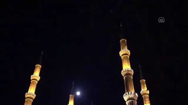 Berat Kandili dualarla idrak edildi Berat Kandili dualarla idrak edildi