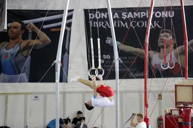 Bolu'da, Türkiye Artistik-Trampolin Cimnastik Şampiyonası başladı