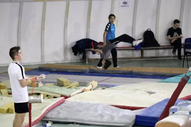 Bolu'da, Türkiye Artistik-Trampolin Cimnastik Şampiyonası başladı