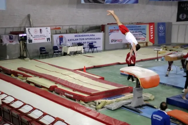 Bolu'da, Türkiye Artistik-Trampolin Cimnastik Şampiyonası başladı
