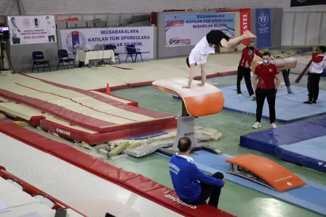 Bolu'da, Türkiye Artistik-Trampolin Cimnastik Şampiyonası başladı