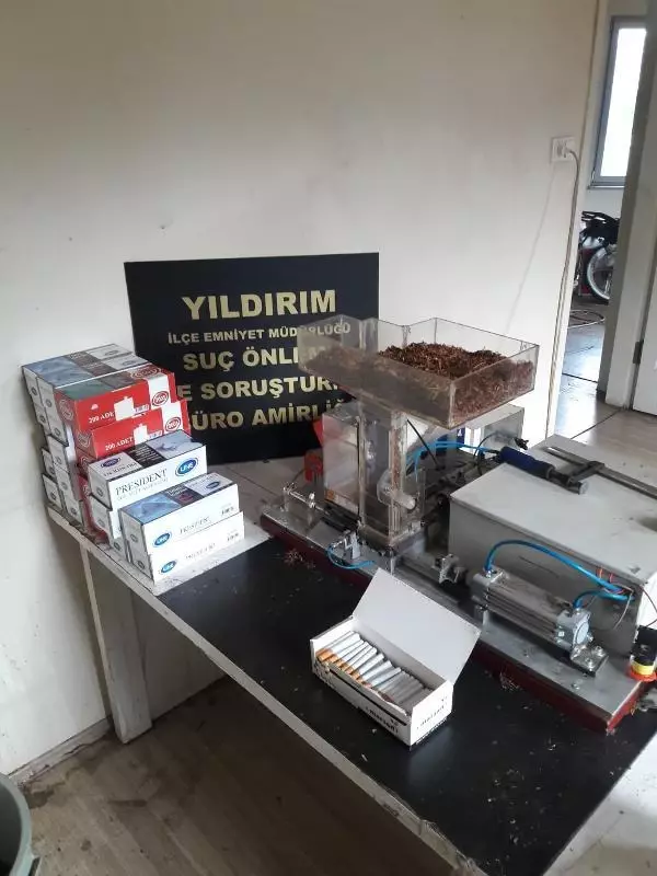Bursa'da kaçak sigara üretilen depoya suçüstü baskın: 1 gözaltı