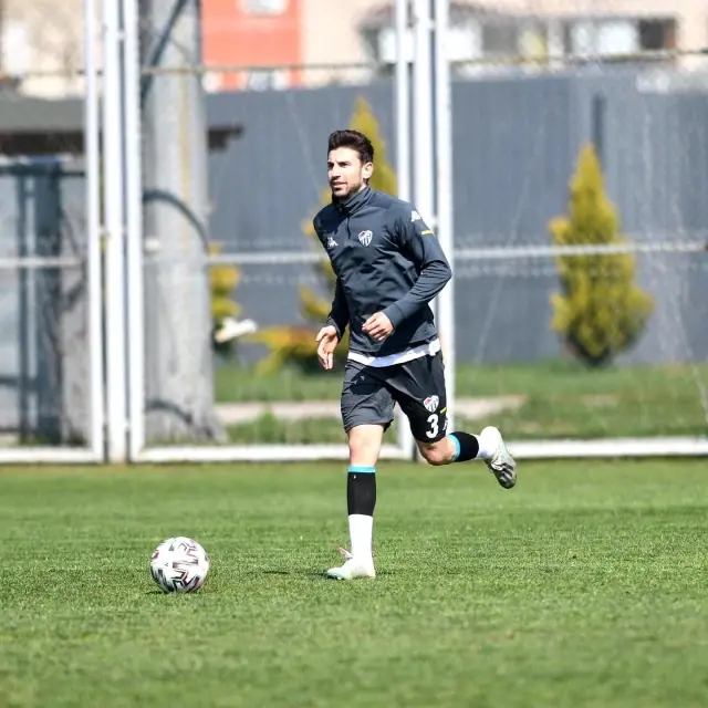Bursaspor günü çift antrenmanla tamamladı