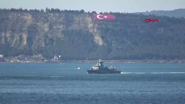 ÇANAKKALE Yunan savaş gemisi Çanakkale Boğazı'ndan geçti ÇANAKKALE Yunan savaş gemisi Çanakkale Boğazı'ndan geçti