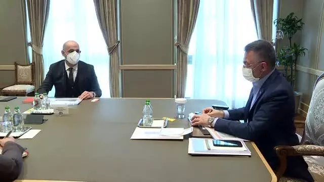 Cumhurbaşkanı Yardımcısı Oktay, yerli aşı üretim projelerinde rol alan ilaç sektörü yöneticileriyle görüştü Cumhurbaşkanı Yardımcısı Oktay, yerli aşı üretim projelerinde rol alan ilaç sektörü yöneticileriyle görüştü