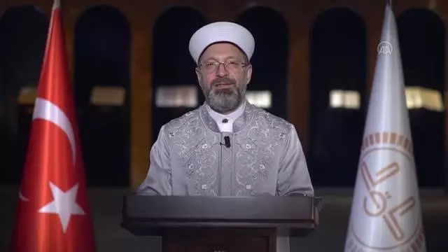 Diyanet İşleri Başkanı Erbaş İslam aleminin Berat Kandili'ni tebrik etti
