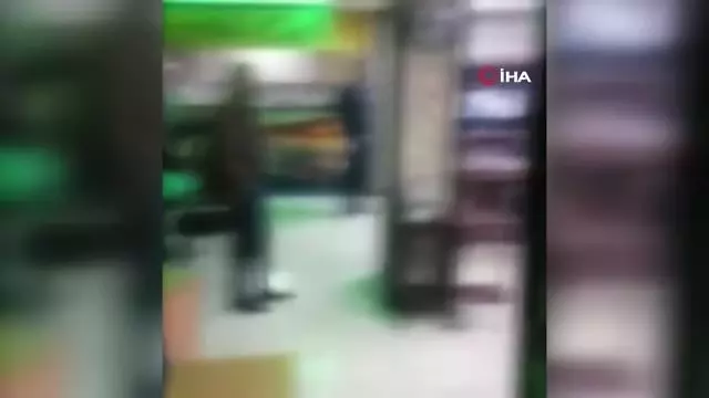 Esenyurt'ta kumarhaneye baskın: 15 kişiye 52 bin lira ceza kesildi