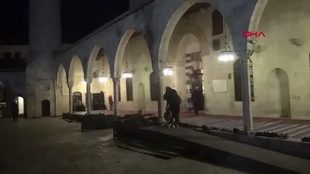 HATAY Anadolu'nun en eski camisi Habib-i Neccar'da Berat Kandili kutlandı HATAY Anadolu'nun en eski camisi Habib-i Neccar'da Berat Kandili kutlandı
