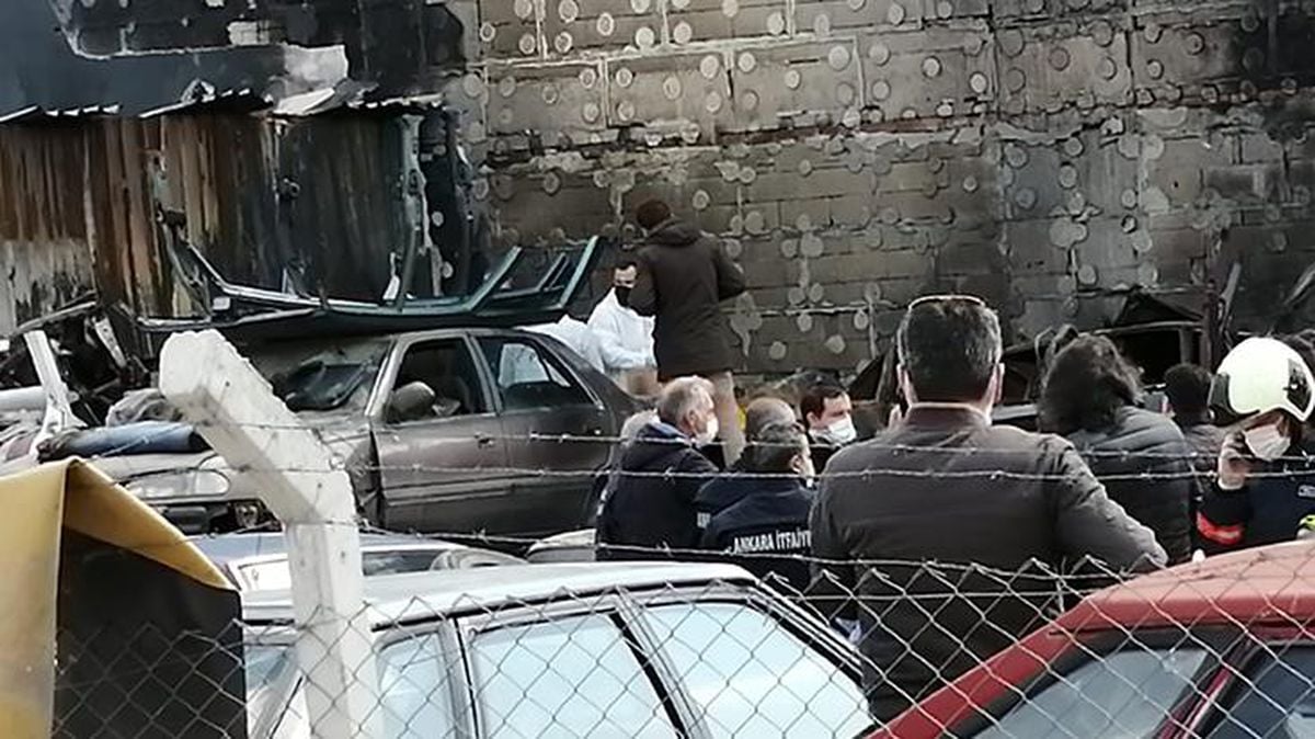 Hurda atölyesinde çıkan yangında 19 yaşındaki gencin cansız bedenine ulaşıldı